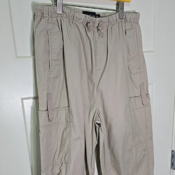 3/$30 Refuge Tan Cargo Pants Relaxed Fit Cotton - Picture 2 of 7